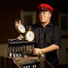 Magische Kabinettstücke I / Foto: © Zeitensprung Zaubertheater Thelen & Thelen Theater-GbR Magische Kabinettstücke I